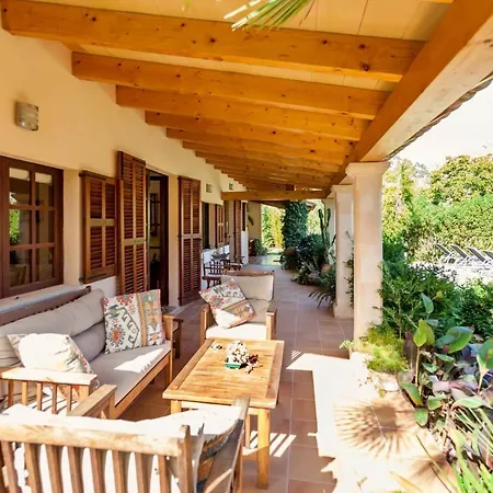 Sleeps 4 Pool Air Con Wifi *