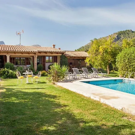 Sleeps 4 Pool Air Con Wifi *