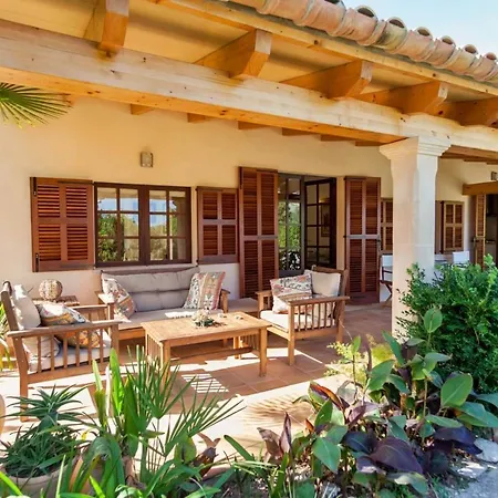 Sleeps 4 Pool Air Con Wifi Pollenca