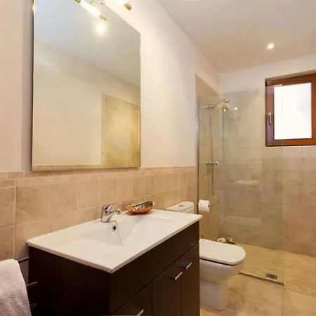 Villa Sleeps 4 Pool Air Con Wifi