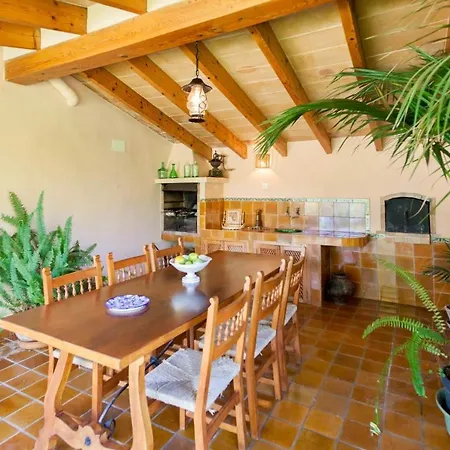 Sleeps 4 Pool Air Con Wifi Pollenca